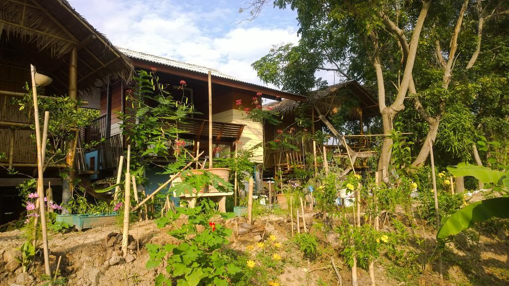 Cast Away Apartment Nonthaburi Exterior photo