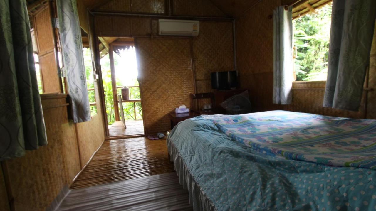 Cast Away Apartment Nonthaburi Exterior photo