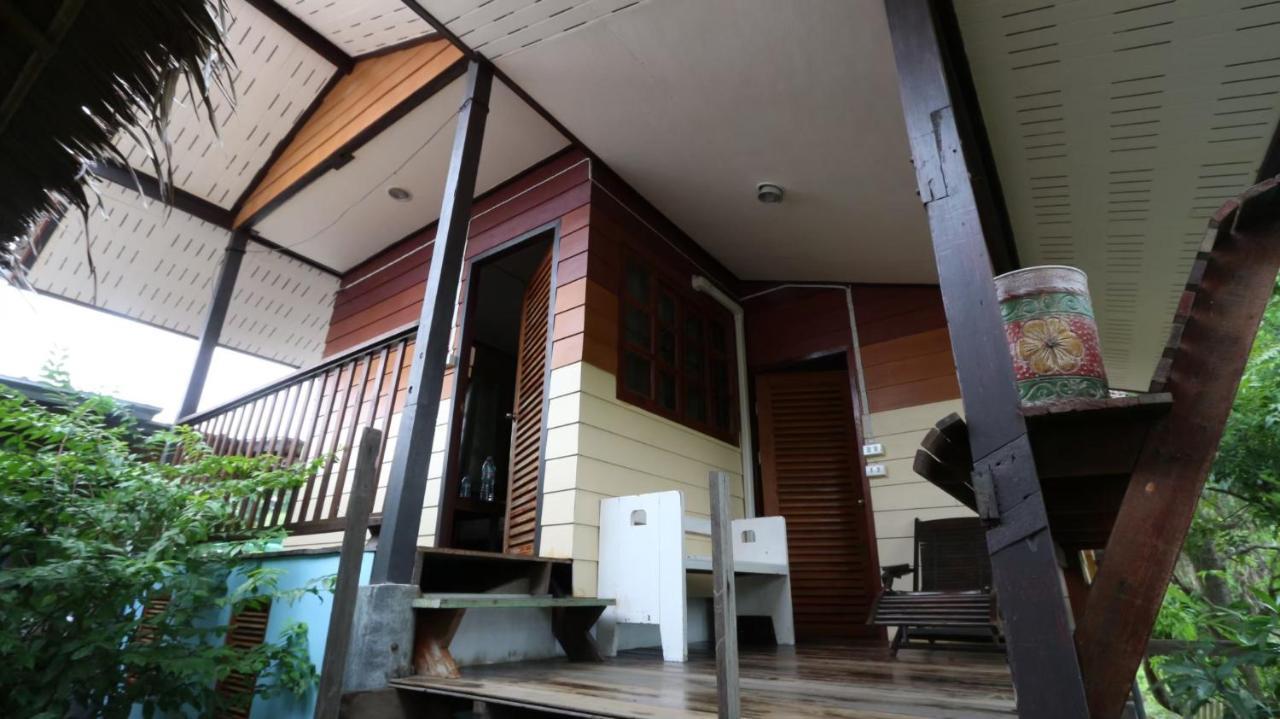Cast Away Apartment Nonthaburi Exterior photo