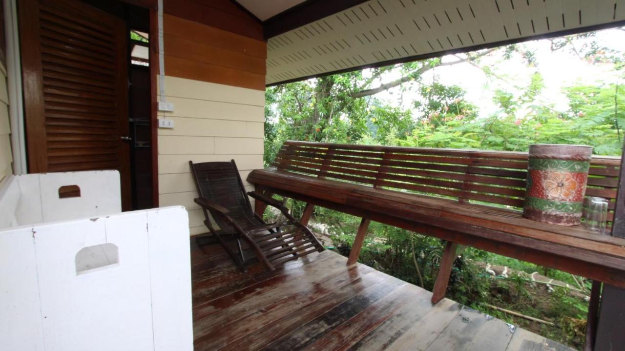 Cast Away Apartment Nonthaburi Exterior photo